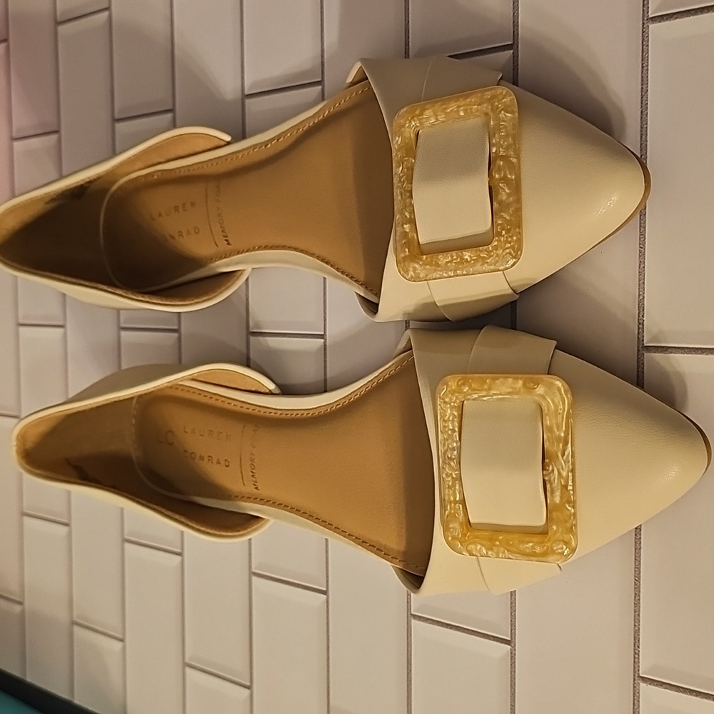Lauren Conrad Elegant Cream Women's Shoes with Gold Buckle - Picture 2 of 7